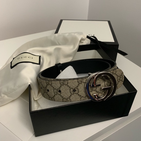 Gucci Accessories - Reversible Gucci belt